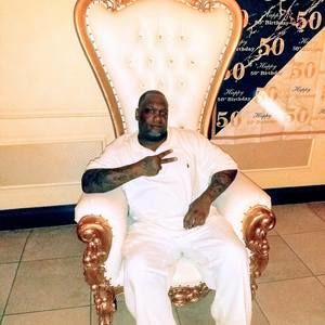 Meet your Posher, Warren